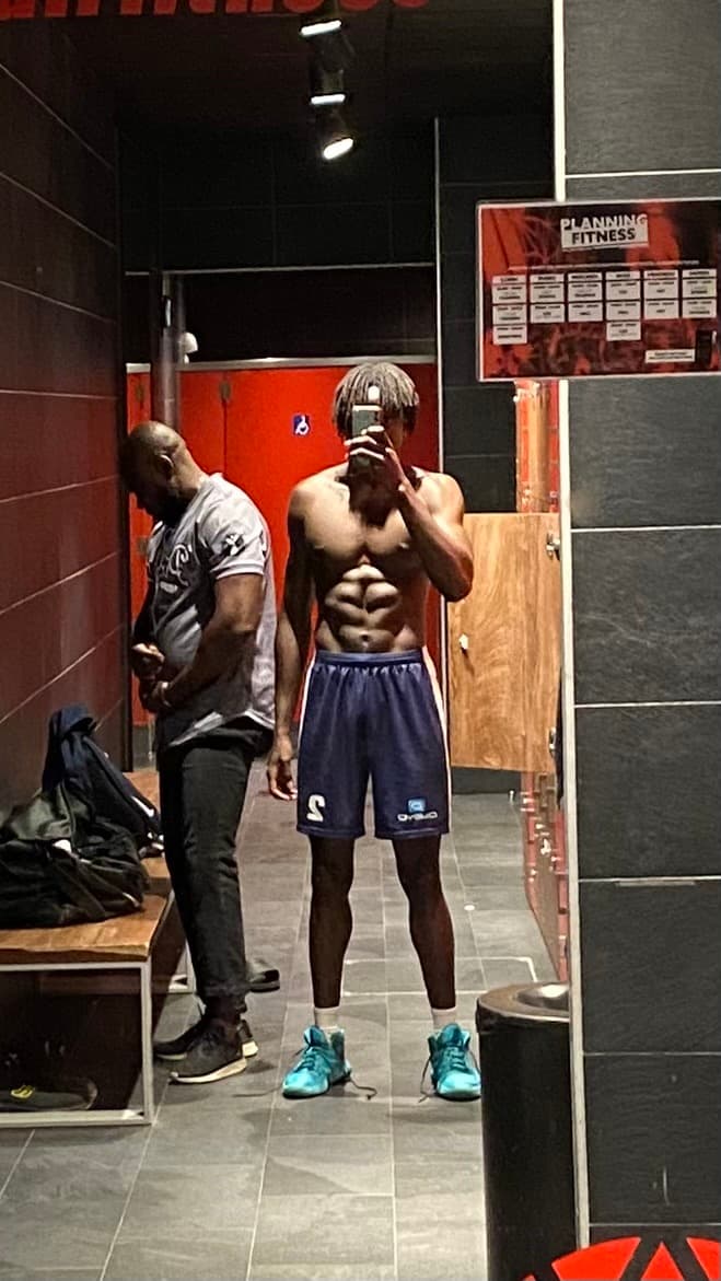 Profil de Yoann, 20 ans, Rencontre sex à Gündisau (Zurich)