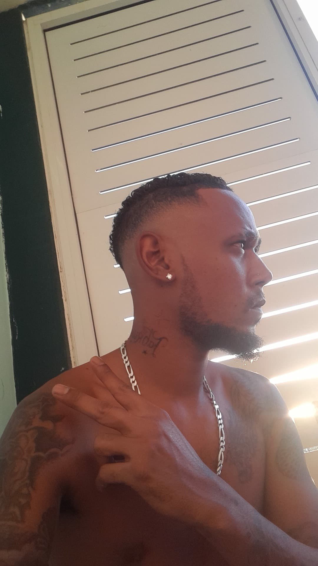 Profil de Haris, 41 ans, Rencontre sex à Echichens (Vaud)