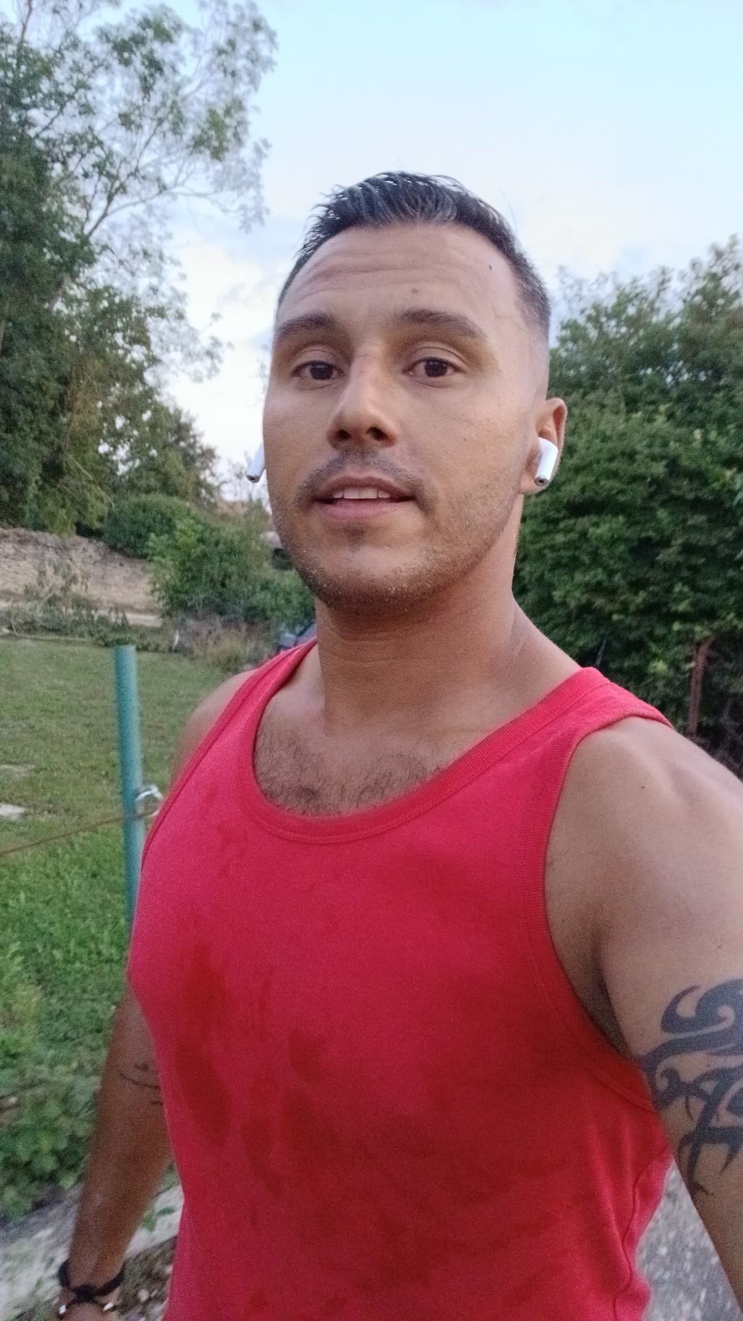 Profil de Ezequiel, 25 ans, Rencontre sex à Dörflingen (Schaffhouse)