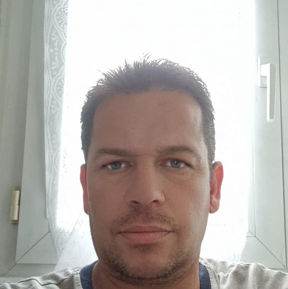 Profil de Kaan, 35 ans, Rencontre sex à Urnäsch (Appenzell Rhodes-Intérieures)