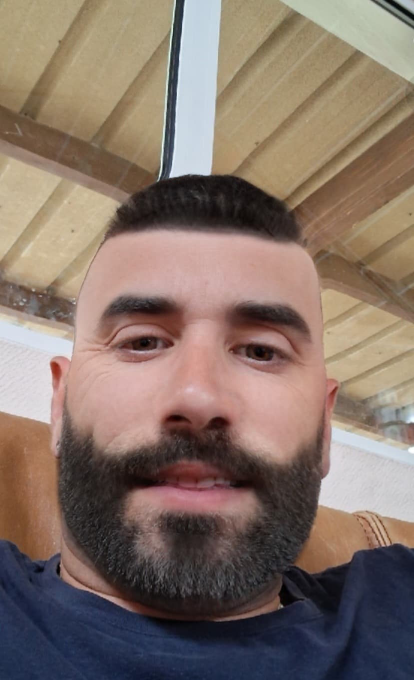 Profil de Paulin, 18 ans, Rencontre sex à Lyss (Berne)