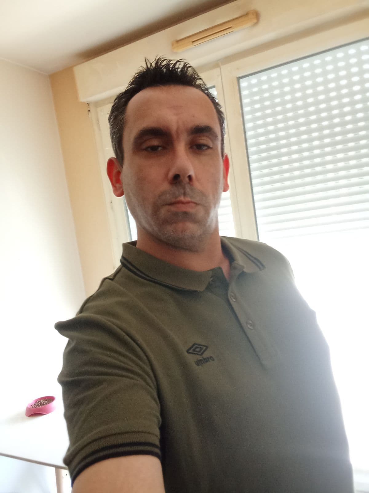 Valentino - Rencontre sex à Bünzen Profil de Valentino, 40 ans, Rencontre sex à Bünzen (Argovie)