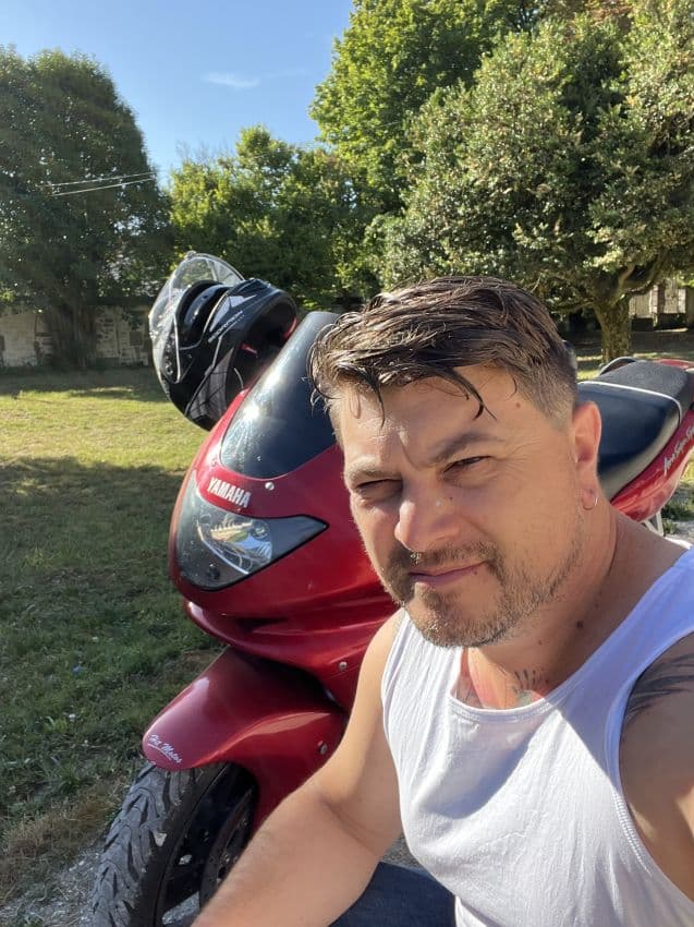 Kyle - Rencontre sex à Bex Profil de Kyle, 20 ans, Rencontre sex à Bex (Vaud)