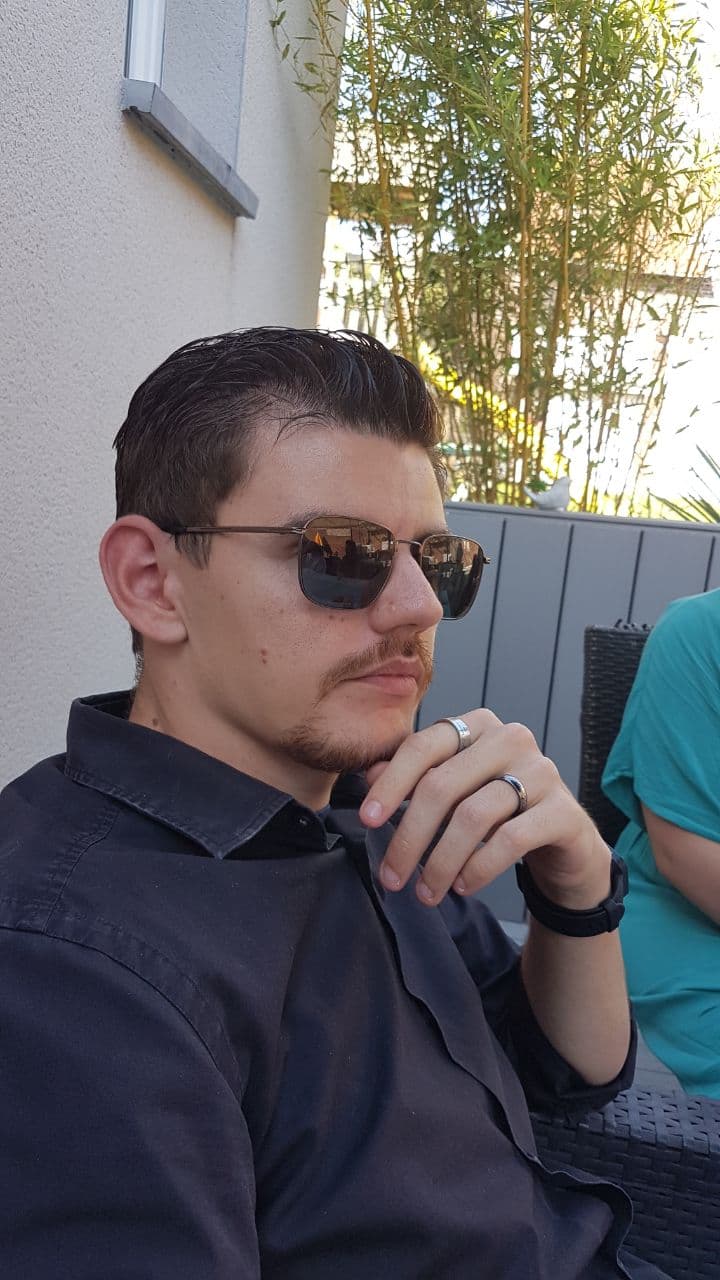 Loïc - Rencontre sex à Därligen Profil de Loïc, 34 ans, Rencontre sex à Därligen (Berne)