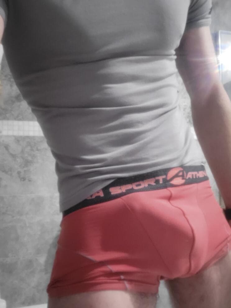 Zachary - Rencontre sex à Cavardiras Profil de Zachary, 25 ans, Rencontre sex à Cavardiras (Grisons)