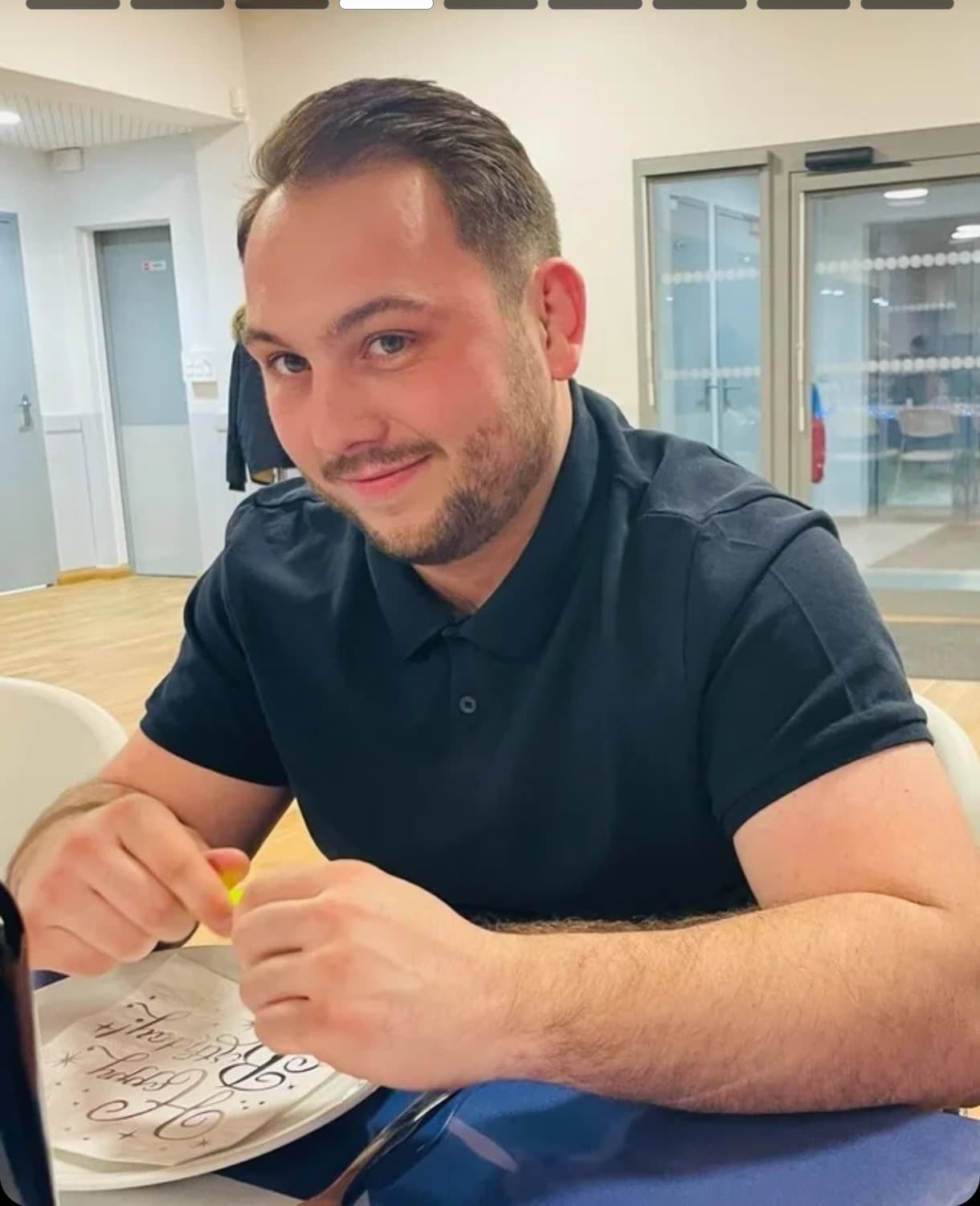 Flavio - Rencontre sex à Bürglen OW Profil de Flavio, 23 ans, Rencontre sex à Bürglen OW (Obwald)